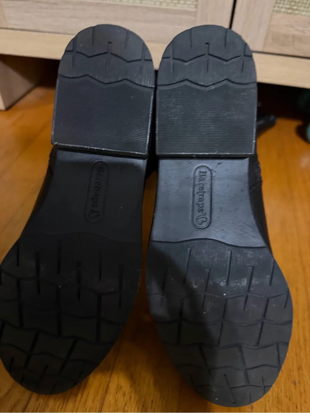 BareTraps tall black